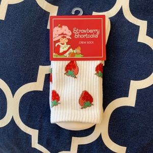 NWT strawberry shortcake crew socks